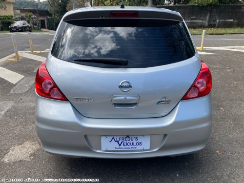 Nissan TIIDA SL 1.8 FLEX 2011/2012